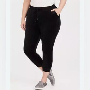 Torrid Black Velour Capri Joggers